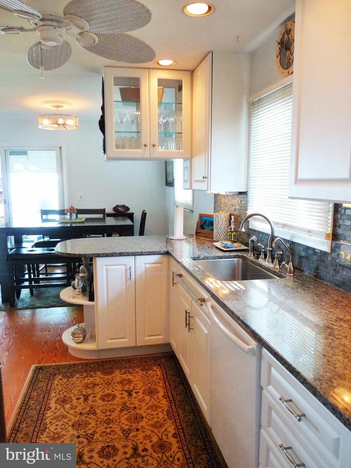 102 Point Road Stevensville, MD 21666 - Photo 16 of 41 Gorgeous kitchen