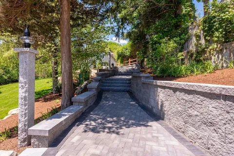 $2,395,000 | 7 Cove Way, Gloucester, MA 01930