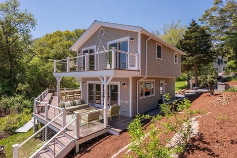 $2,395,000 | 7 Cove Way, Gloucester, MA 01930