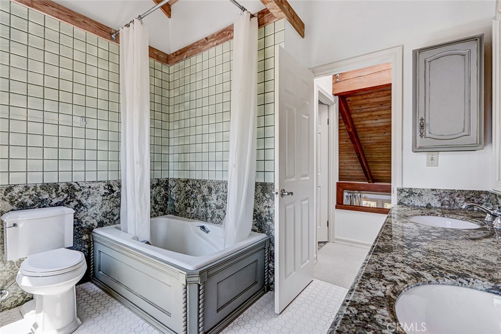 1216 3rd Street Manhattan Beach, CA 90266 - Photo 17 of 22