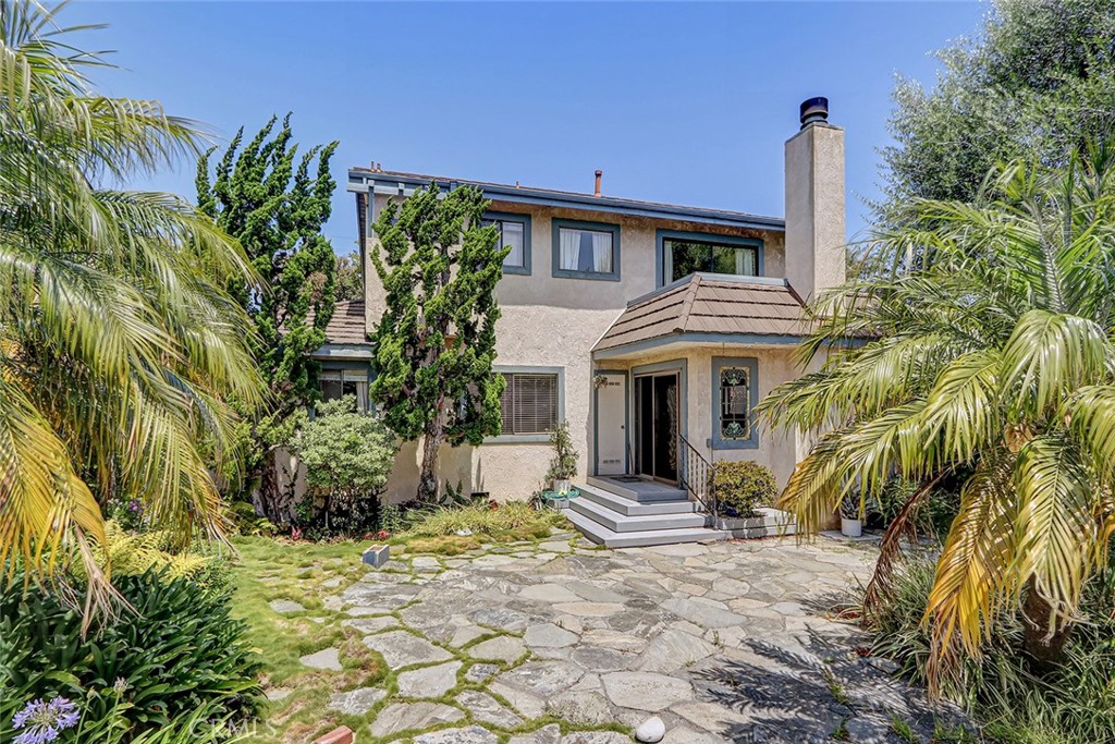 1216 3rd Street Manhattan Beach, CA 90266 - Photo 4 of 22