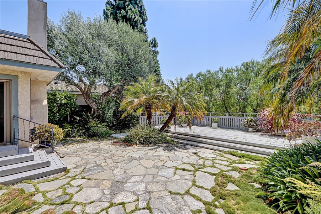 1216 3rd Street Manhattan Beach, CA 90266 - Photo 7 of 22