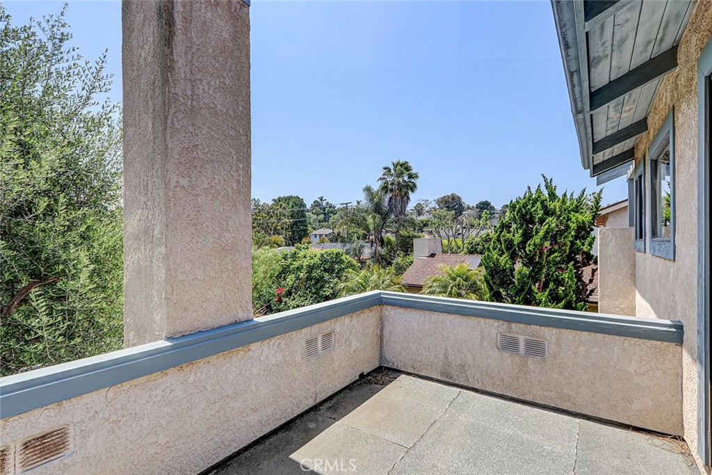 1216 3rd Street Manhattan Beach, CA 90266 - Photo 9 of 22
