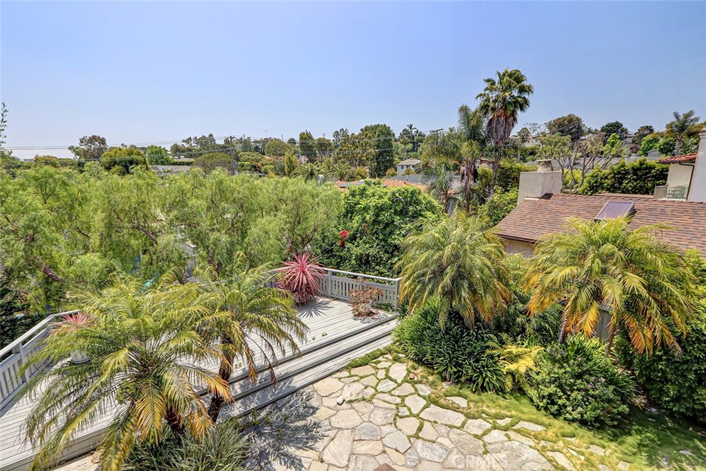1216 3rd Street Manhattan Beach, CA 90266 - Photo 10 of 22