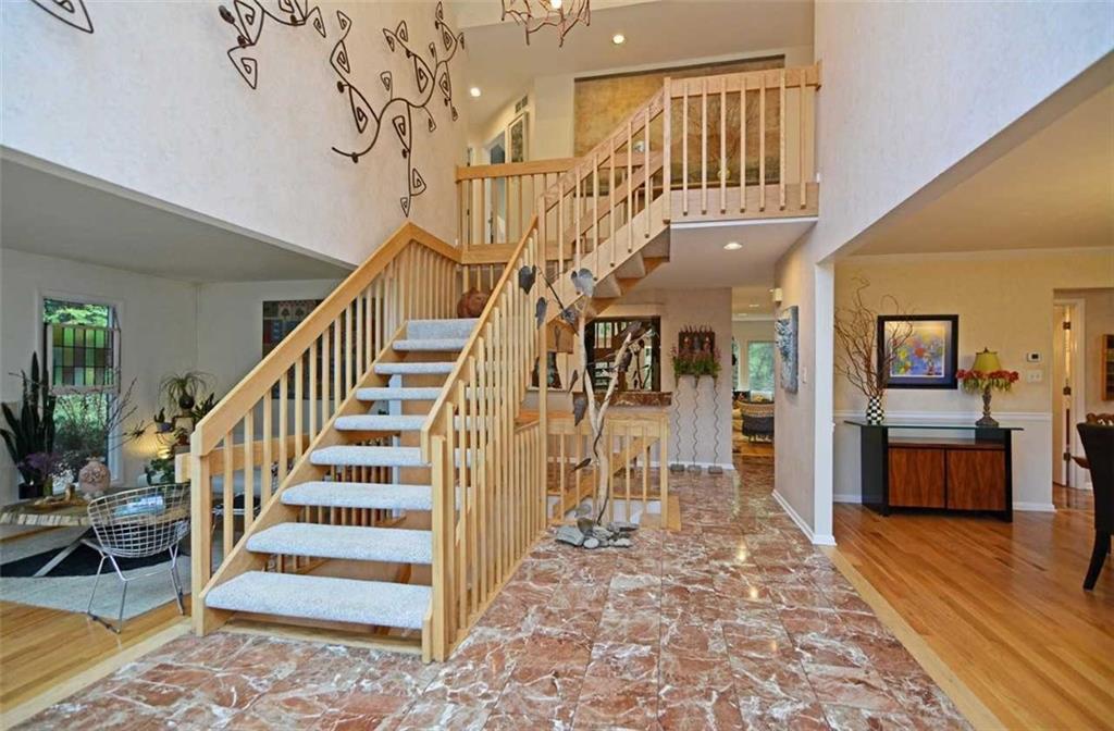 908 Settlers Ridge Road Pittsburgh, PA 15238 - Photo 2 of 25 Gallery Image 2