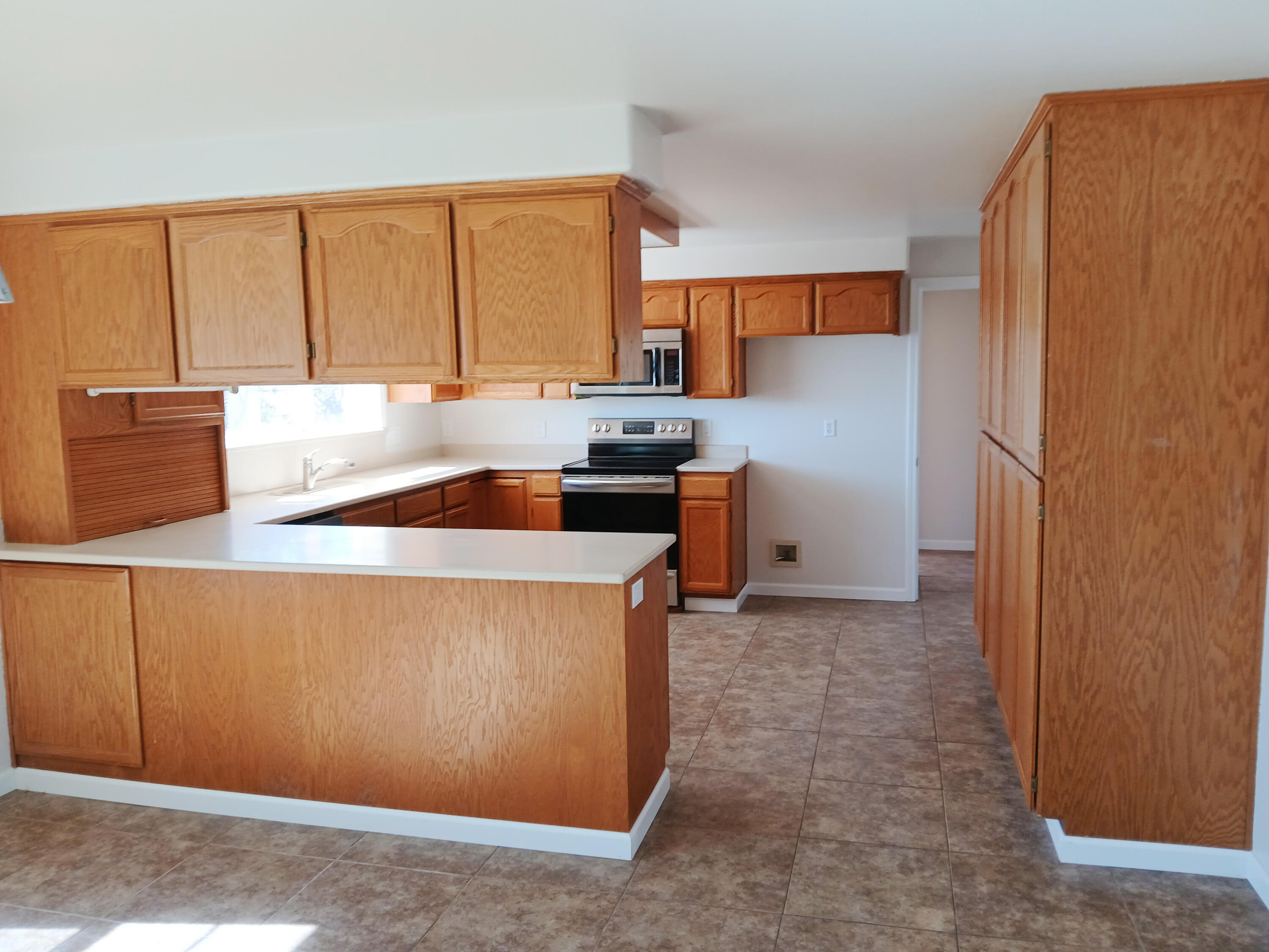 1360 West Linn Road Eagle Point, OR 97524 - Photo 11 of 42