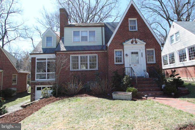 804 Rowen Road Silver Spring, MD 20910 - Photo 1 of 22 a front view of a house with a yard
