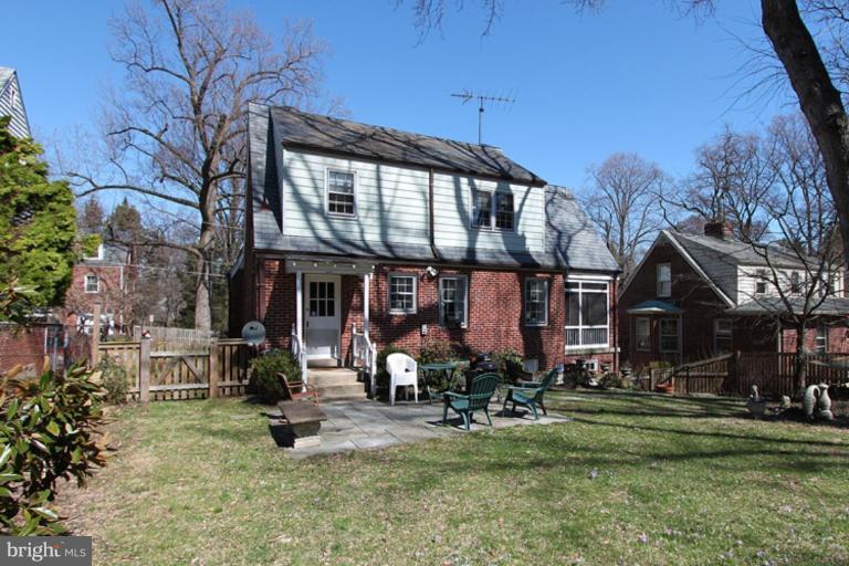 804 Rowen Road Silver Spring, MD 20910 - Photo 20 of 22 a front view of a house with a yard