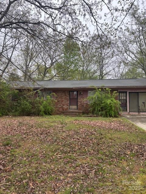 307 Brook Street Salisbury, NC 28146 - Photo 2 of 8 a front view of a house with garden
