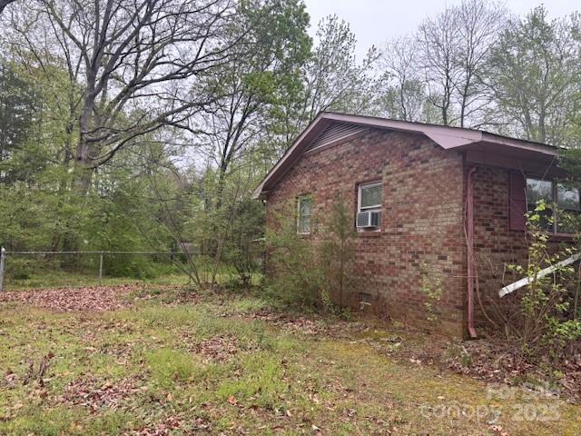 307 Brook Street Salisbury, NC 28146 - Photo 6 of 8 a backyard of a house with lots of green space