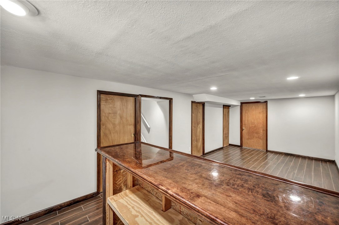 30051 Forestgrove Road Willowick, OH 44095 - Photo 23 of 47