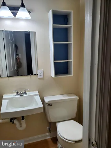 a view of a livingroom with a fireplace