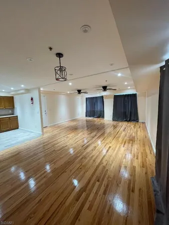 $2,700 | 93 Osborne Terrace, Unit 2, Newark, NJ 07108