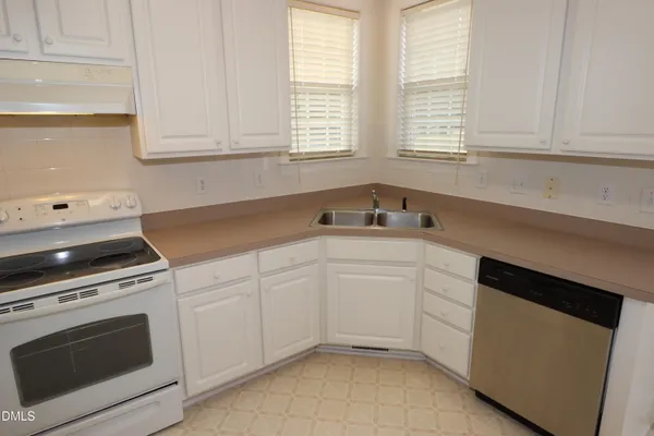 $2,050 | 3319 Swinford Court, Raleigh, NC 27604