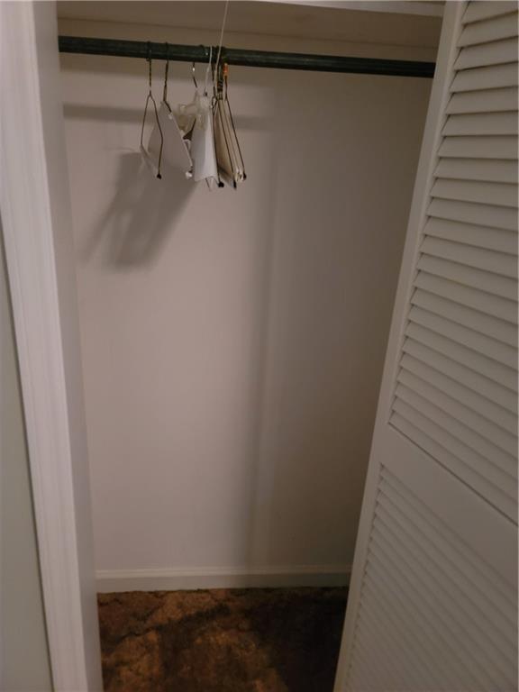 2212 Colonial Circle Gainesville, GA 30501 - Photo 20 of 57 a view of a small room