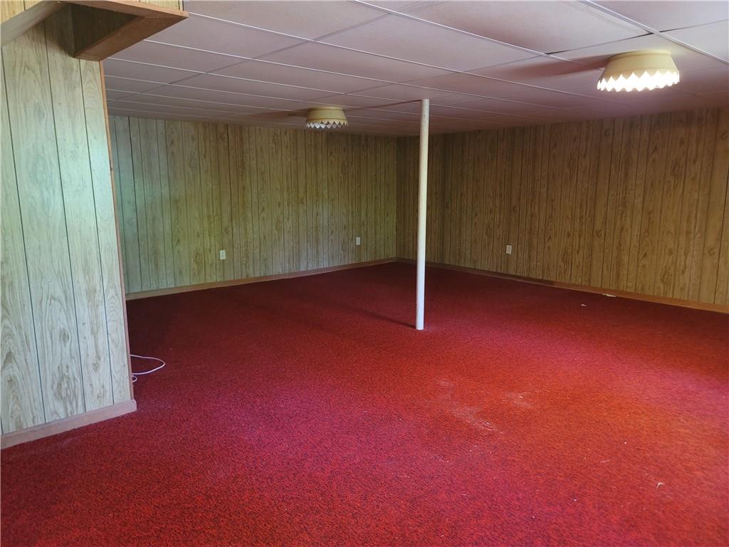 2212 Colonial Circle Gainesville, GA 30501 - Photo 46 of 57 an empty room with closet area