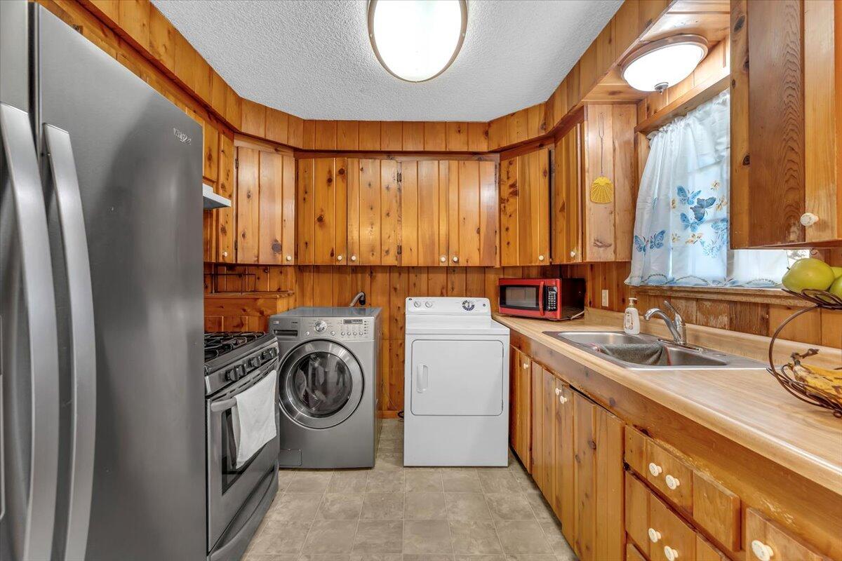 1481 Diamond Street Anderson, CA 96007 - Photo 11 of 39 13-1481 Diamond St - I-15