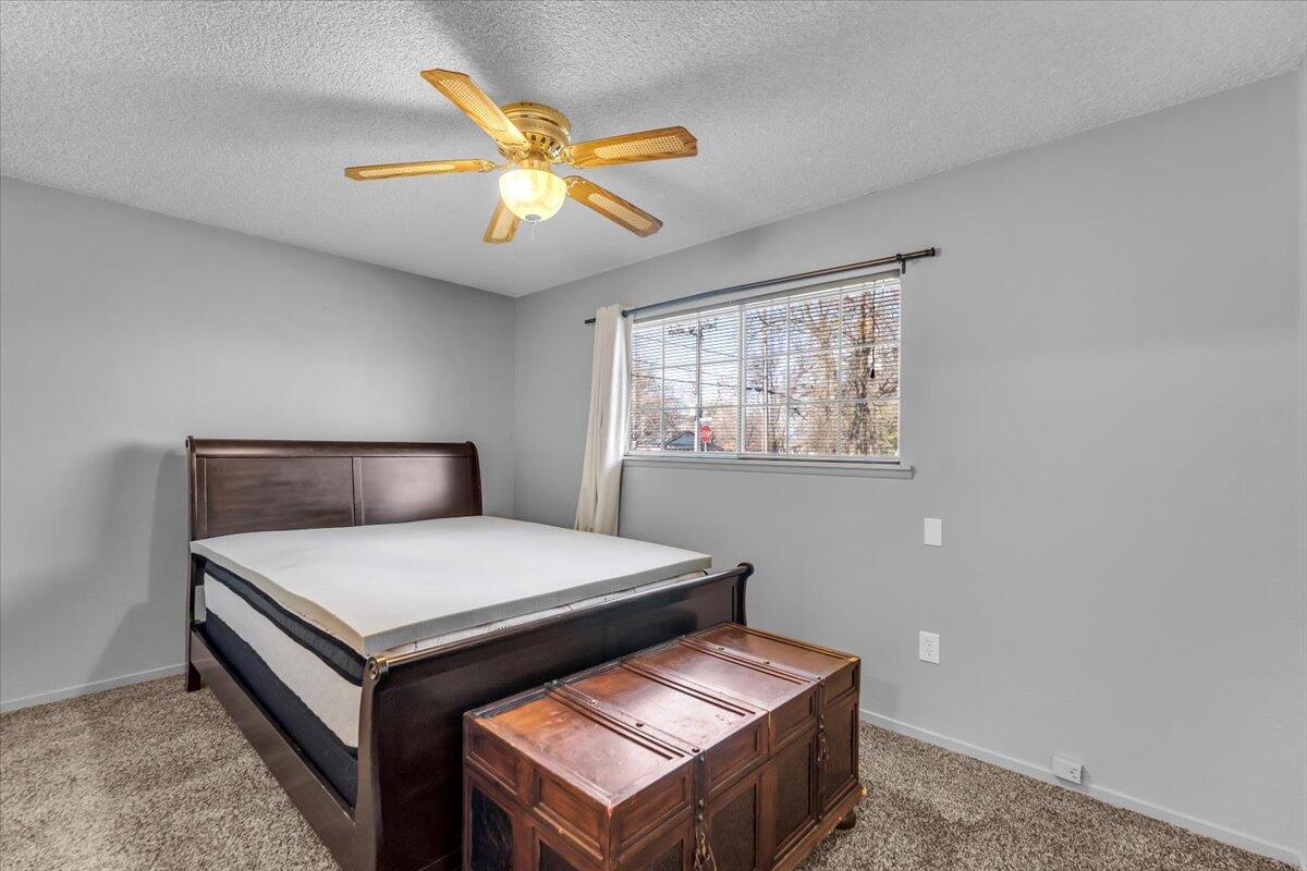 1481 Diamond Street Anderson, CA 96007 - Photo 17 of 39 21-1481 Diamond St - I-5