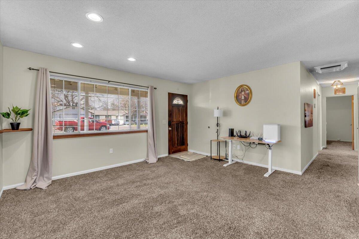 1481 Diamond Street Anderson, CA 96007 - Photo 4 of 39 06-1481 Diamond St - I-8