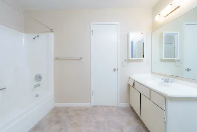 $2,275 | 5603 Porsche Lane, Austin, TX 78749