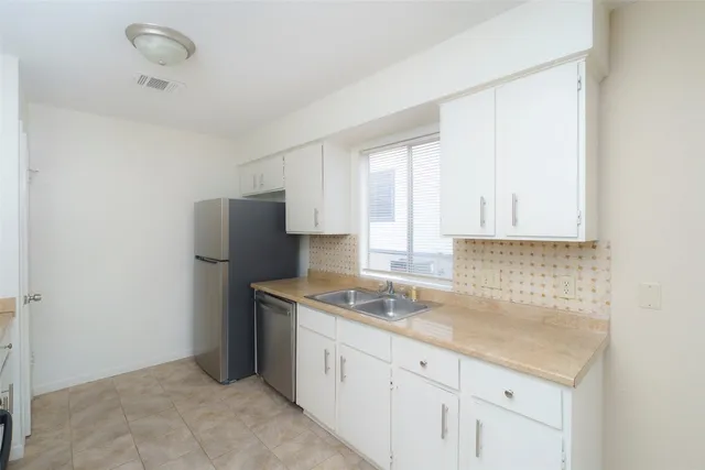 $2,275 | 5603 Porsche Lane, Austin, TX 78749