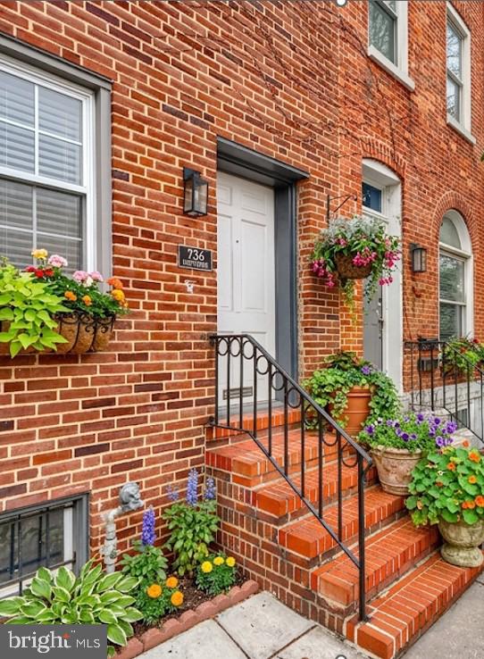 736 Light Street Baltimore, MD 21230 - Photo 2 of 50 Love Plants? Add your personal touch!