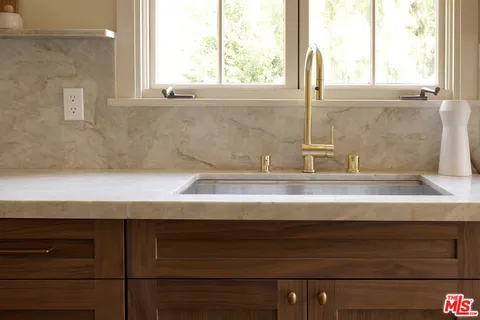 $1,699,000 | 2420 Catherine Road, Altadena, CA 91001