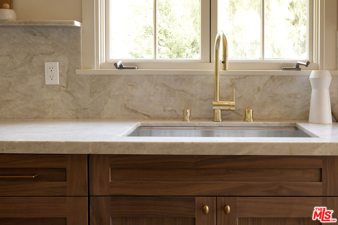 2420 Catherine Road Altadena, CA 91001 - Photo 13 of 45