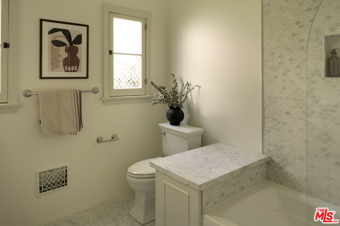 2420 Catherine Road Altadena, CA 91001 - Photo 21 of 45