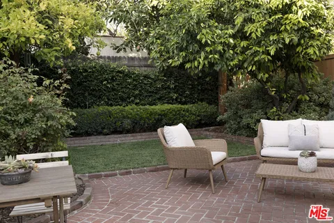 $1,699,000 | 2420 Catherine Road, Altadena, CA 91001