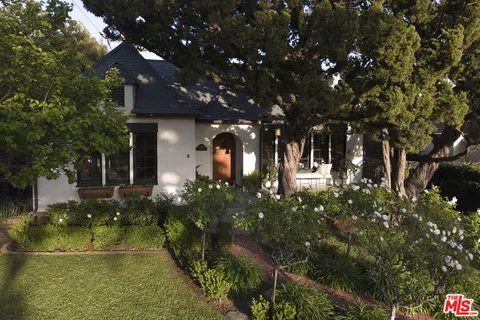 $1,699,000 | 2420 Catherine Road, Altadena, CA 91001