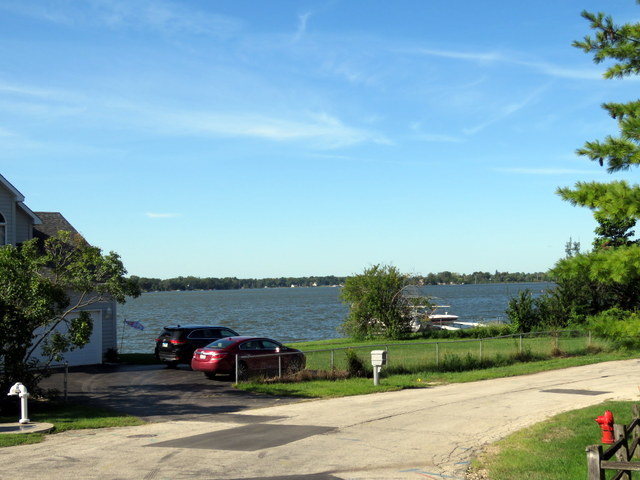 121 Eagle Point Road Fox Lake, IL 60020 - Photo 21 of 33