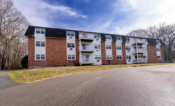 $295,000 | 39 Ernest Avenue, Unit 308, Exeter, NH 03833
