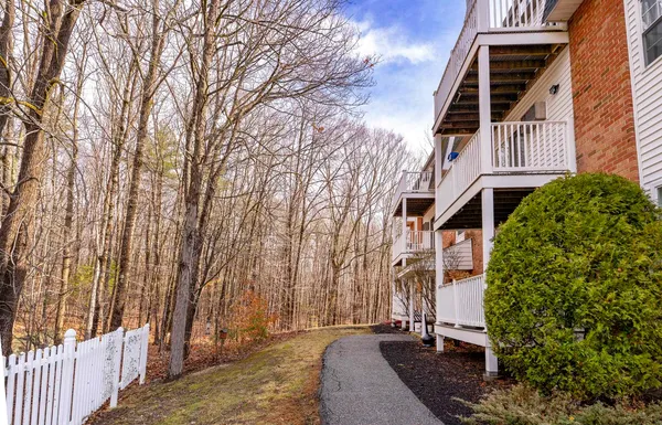 $295,000 | 39 Ernest Avenue, Unit 308, Exeter, NH 03833