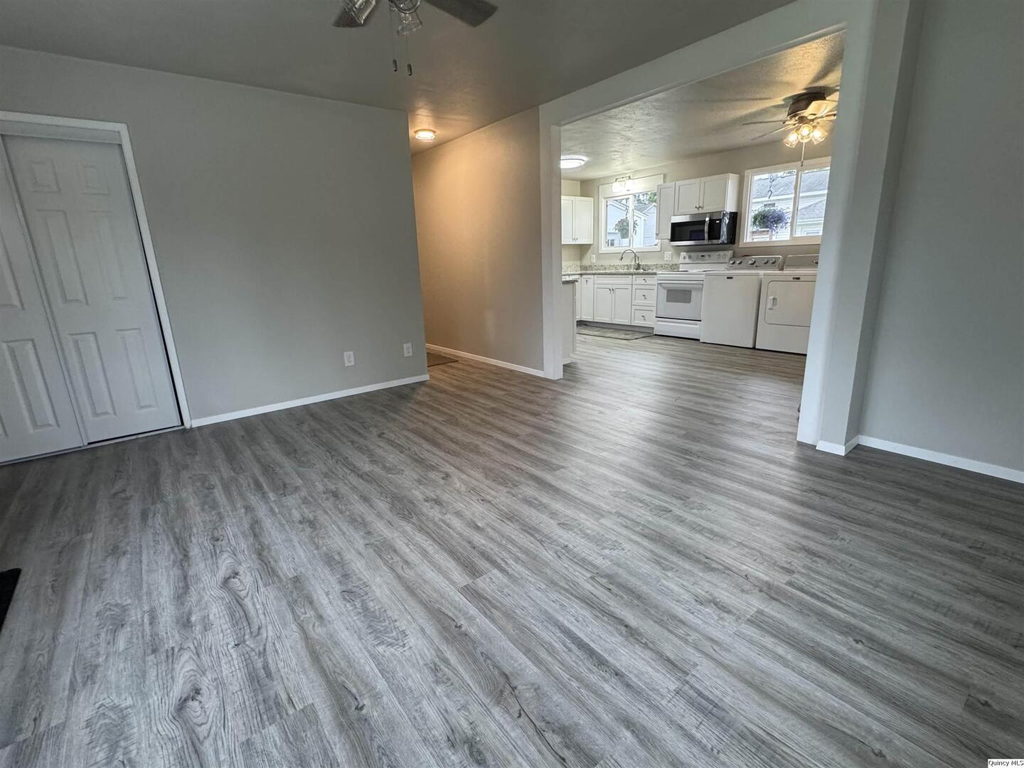 1700 Washington Street Quincy, IL 62301 - Photo 6 of 16