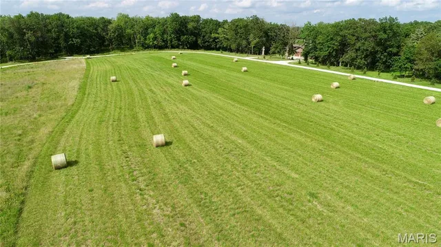 $67,500 | Lot 21 Red Oak Road, Maywood, MO 63454