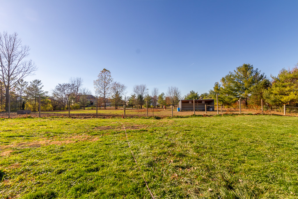 7640 Knapp Road Indianapolis, IN 46259 - Photo 18 of 19 Gallery Image 18