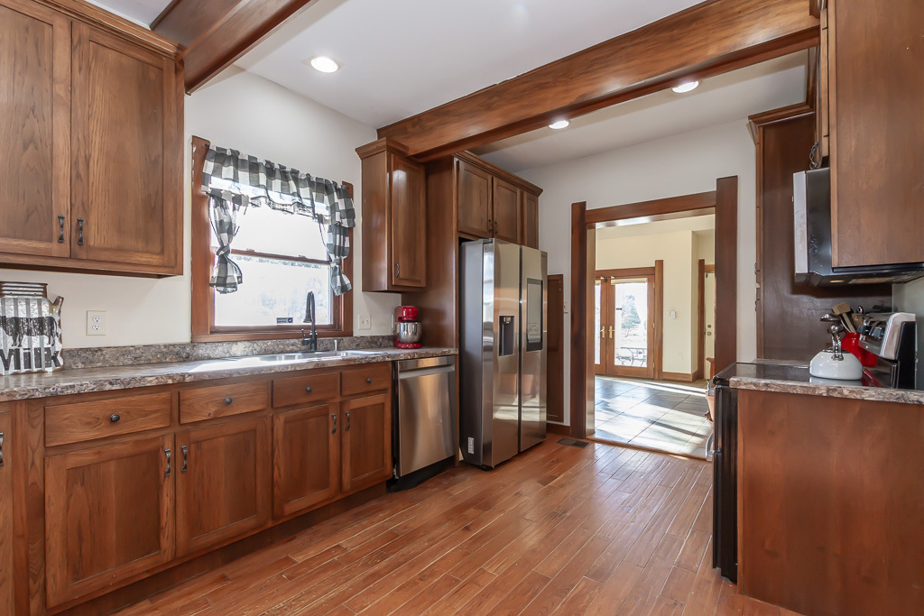7640 Knapp Road Indianapolis, IN 46259 - Photo 7 of 19 Gallery Image 7
