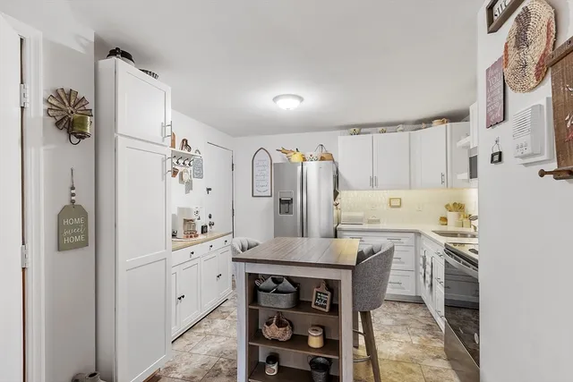 $225,000 | 105 Ridgewood Lane, Unit 7, Gardner, MA 01440