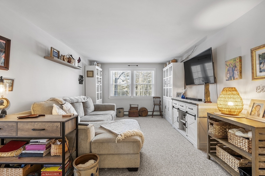 105 Ridgewood Lane, Unit 7 Gardner, MA 01440 - Photo 2 of 35