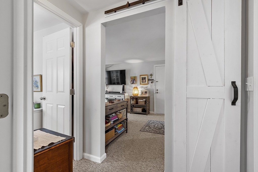 105 Ridgewood Lane, Unit 7 Gardner, MA 01440 - Photo 31 of 35