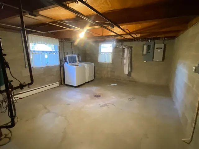 $399,900 | 2360 Hillside Lane, Green Bay, WI 54302