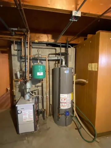 $399,900 | 2360 Hillside Lane, Green Bay, WI 54302