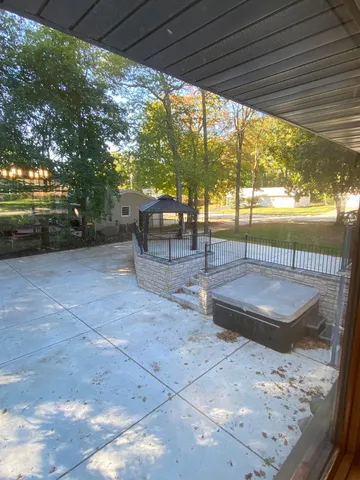 $399,900 | 2360 Hillside Lane, Green Bay, WI 54302