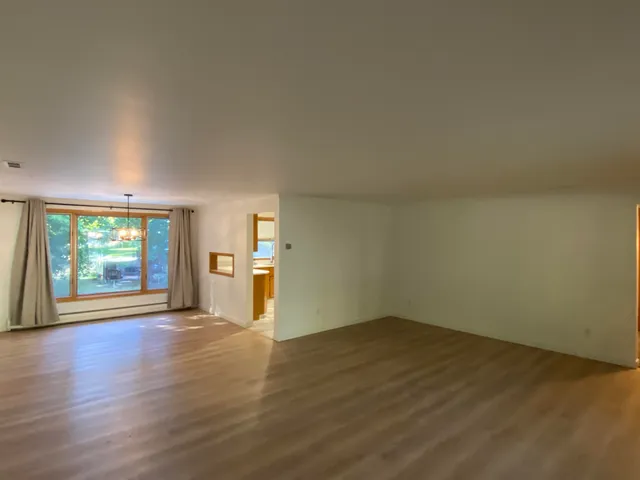 $399,900 | 2360 Hillside Lane, Green Bay, WI 54302