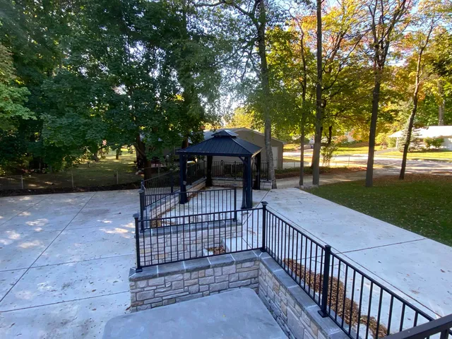 $399,900 | 2360 Hillside Lane, Green Bay, WI 54302