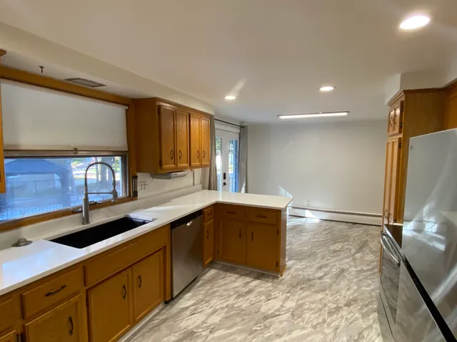 $399,900 | 2360 Hillside Lane, Green Bay, WI 54302