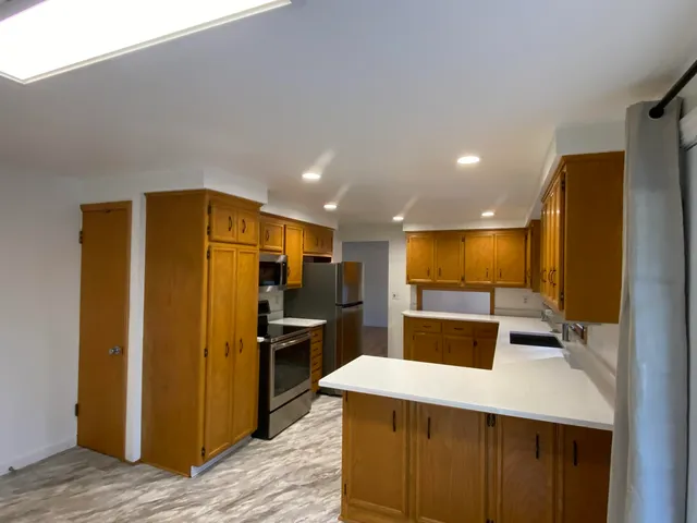 $399,900 | 2360 Hillside Lane, Green Bay, WI 54302