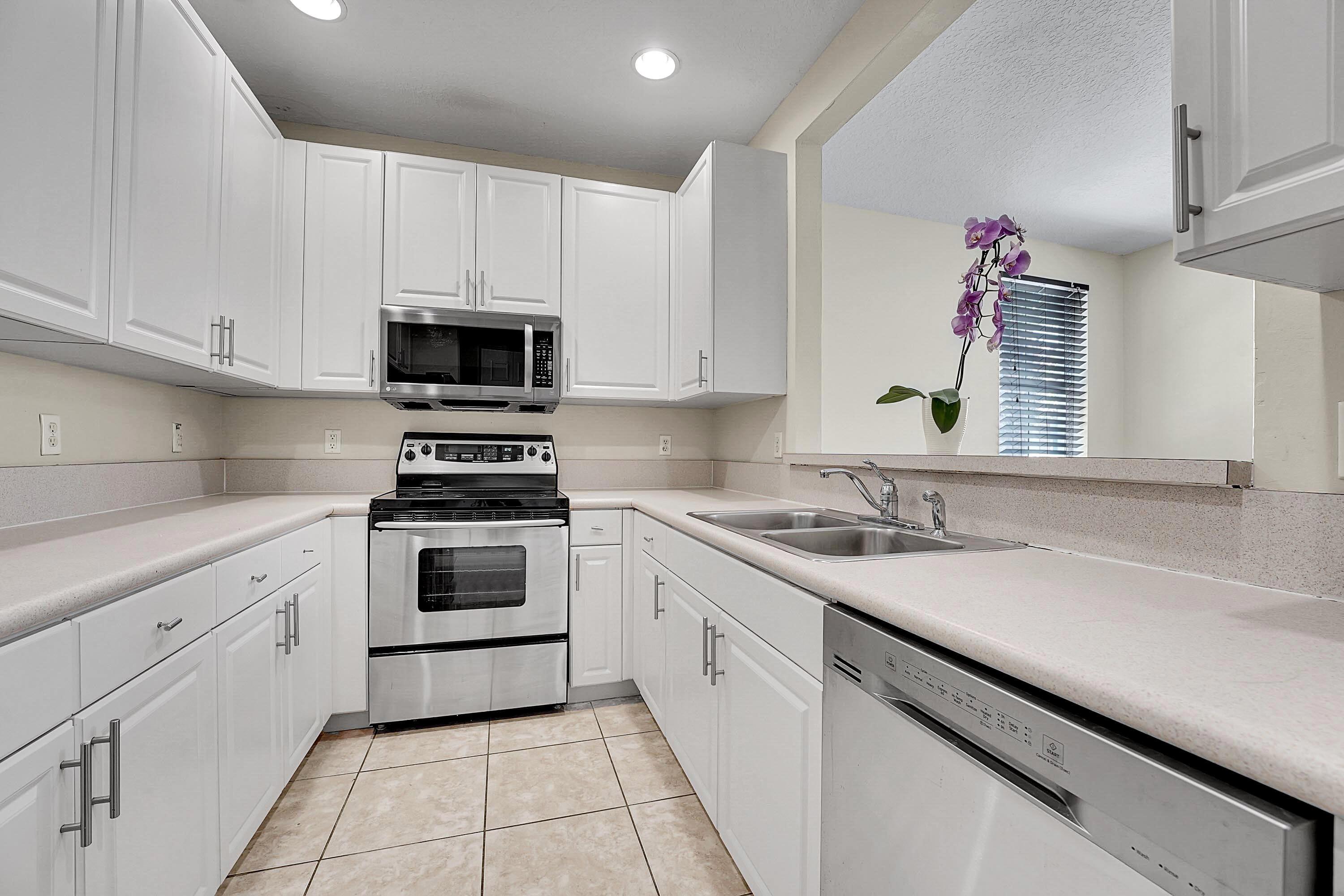 4300 Blowing Point Place Jupiter, FL 33458 - Photo 21 of 42 IMG_3806