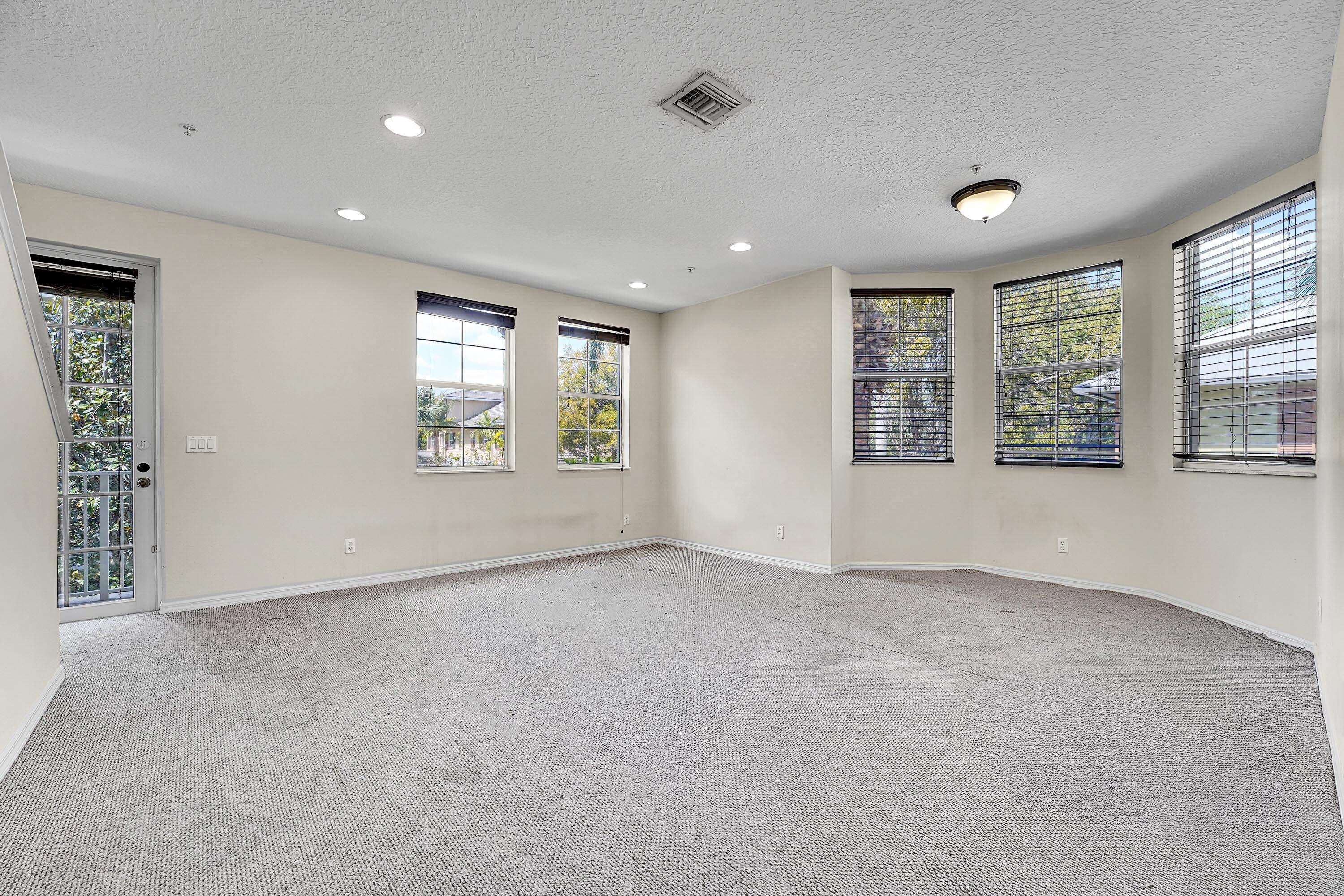 4300 Blowing Point Place Jupiter, FL 33458 - Photo 6 of 42 IMG_3784